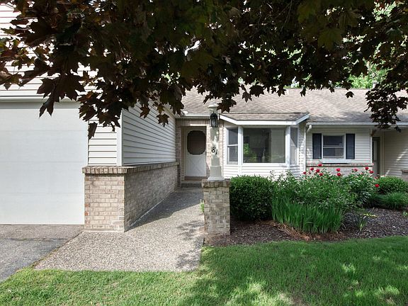 2nd image of 81 Skyline Cir NW