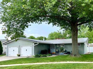 30 28th Pl, Fort Madison, IA 52627