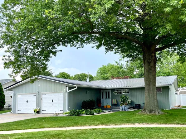30 28th Pl, Fort Madison, IA 52627
