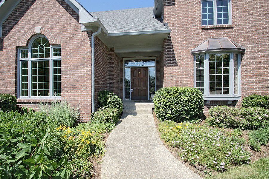 2nd image of 708 Suffolk Ln