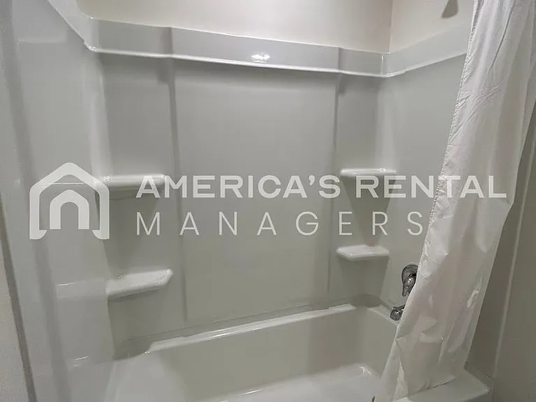 7213 Wilburton Ln — Photo 12