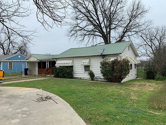 3rd image of 112 Bluffview Dr