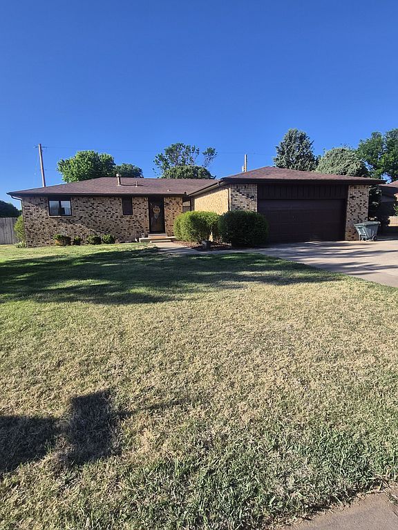 2000 Windsor Ln - Property Image