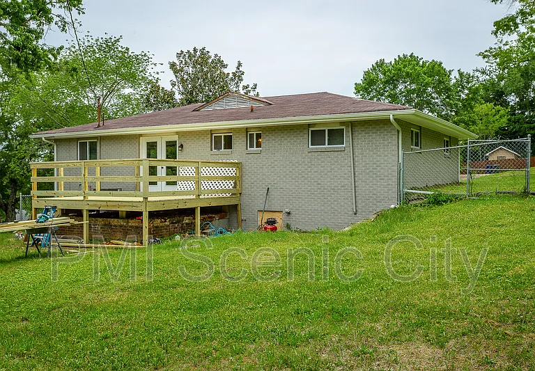 1375 Orbit Dr — Photo 40