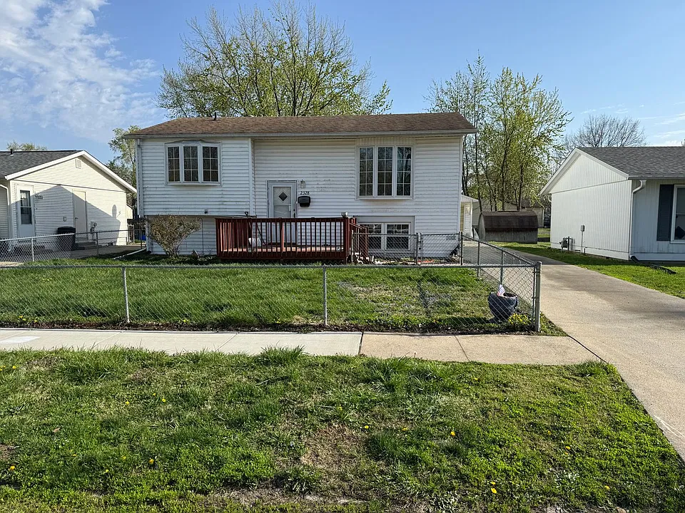 2328 Stokebridge Rd
