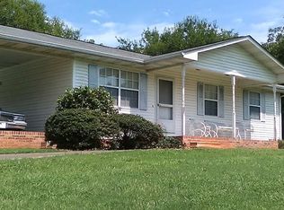 917 Acorn Gap Rd, Madisonville, TN 37354