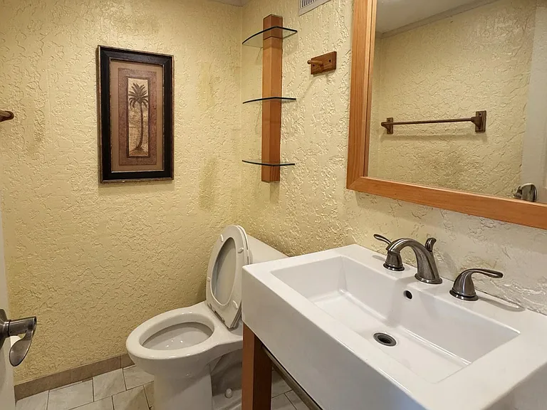 5937 SW 36th Ct #7 — Photo 13