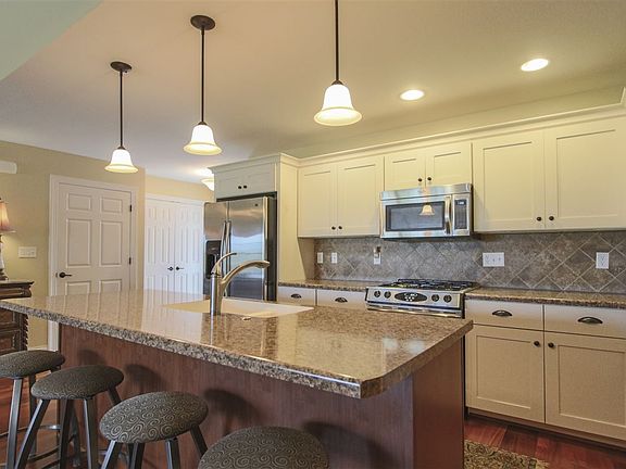 4th image of 4574 Whispering Pines Cir