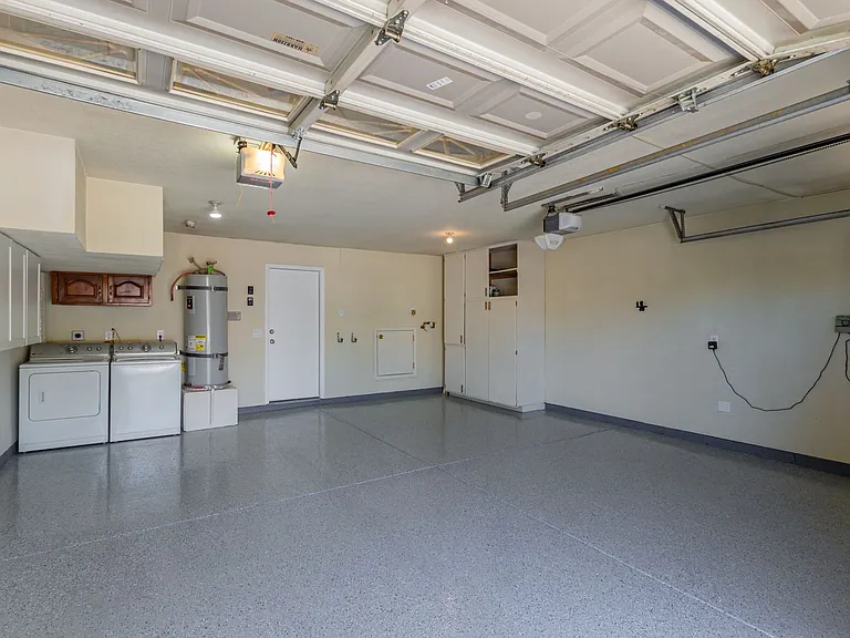 861 Vegas Valley Dr — Photo 34