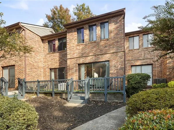 2256 Pernoshal Ct, Atlanta, GA 30338