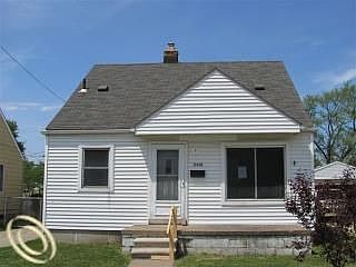 1st image of 13408 Venness St