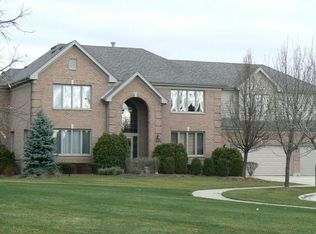 208 Seers Ct, Schaumburg, IL 60173