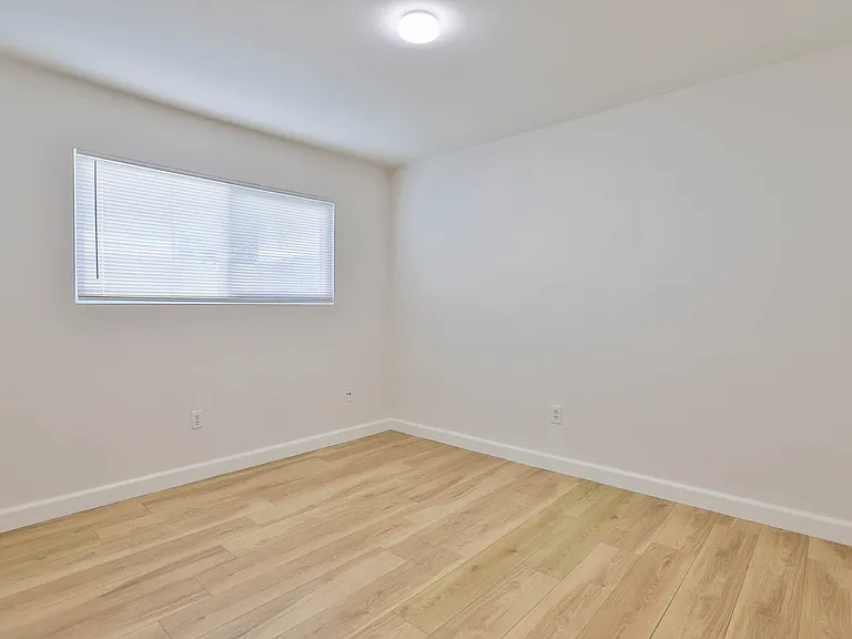 327 W Kelly Ave #B — Photo 23