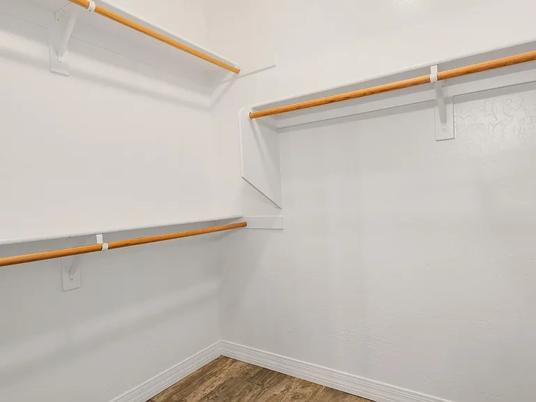 1196 N Waterside Dr — Photo 19
