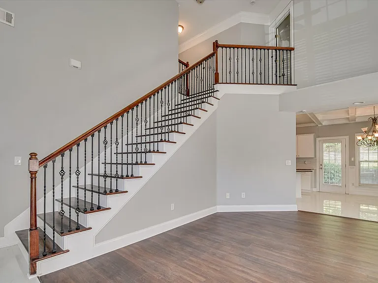 2909 Aylesbury Dr — Photo 22