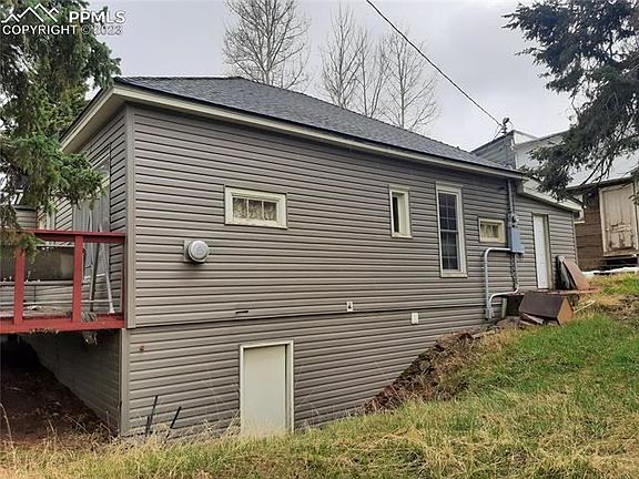 4th image of 401 Spicer Ave