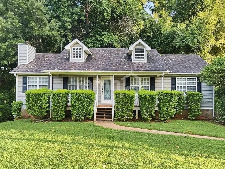 302 Christian Ct