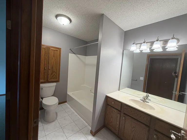 10843 Lexington Dr — Photo 16