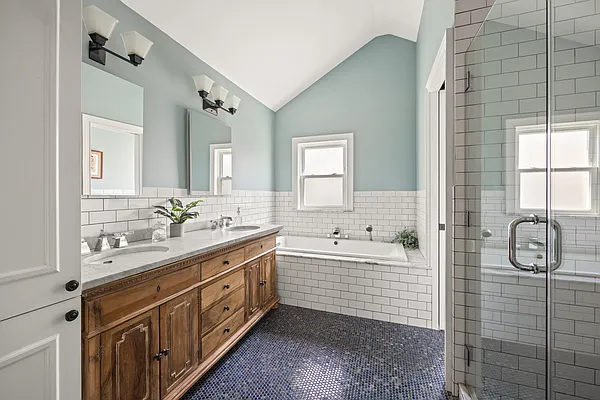 Sold by Compass | media 15