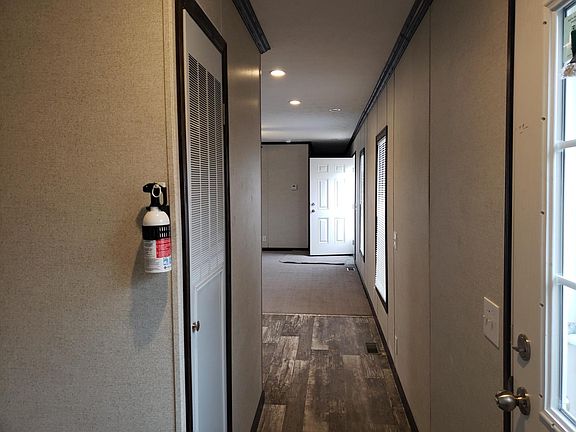 4th image of 1265 Chateau Blvd #193