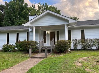 711 Rockbridge Rd NW, Lilburn, GA 30047