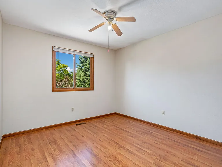 718 Justice Dr — Photo 15