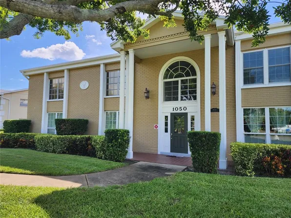 1050 Rafael Blvd NE APT 1, Saint Petersburg, FL 33704