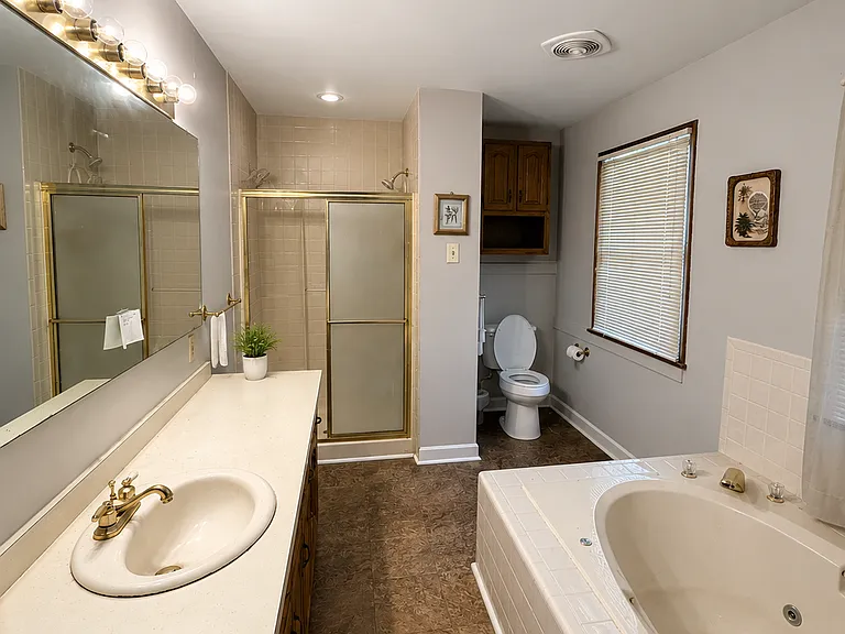 109 Armstrong St — Photo 11