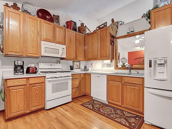 2nd image of 373 Castle Pines Dr