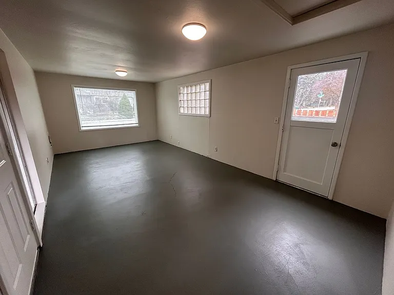 1333 E 41st Ave — Photo 20