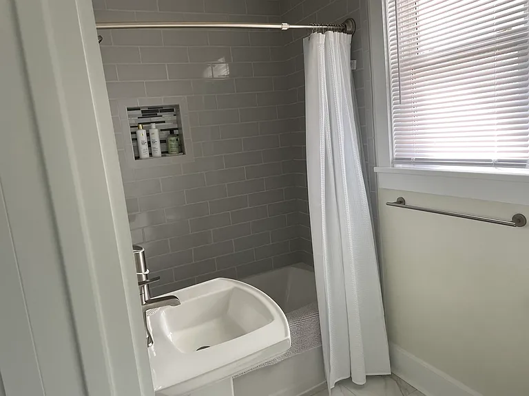 122 Brunswick Pl #1 — Photo 11
