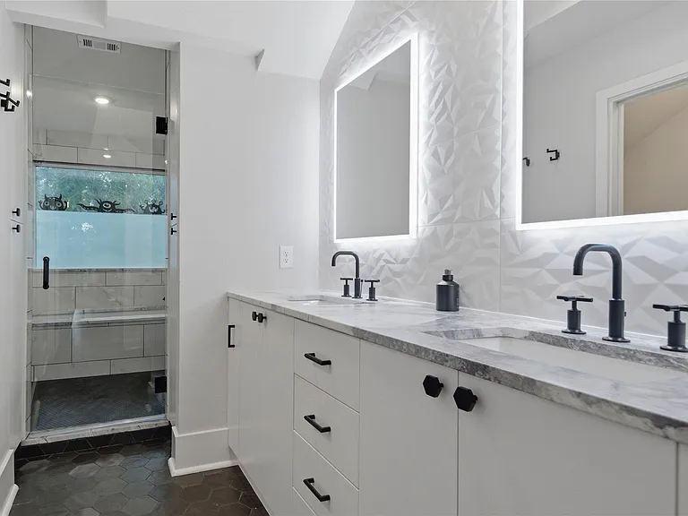 906 Willow St — Photo 15