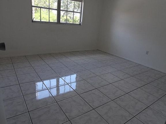 5th image of 3704 Broadway APT 118