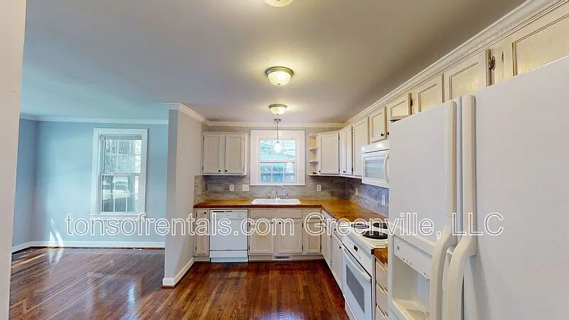 3 bed, 2.0 bath, $1,750 — Photo 4