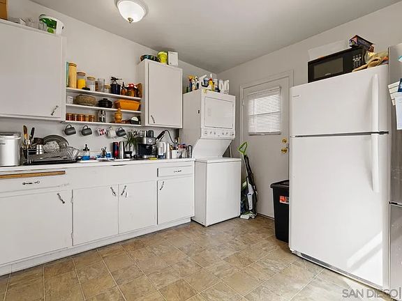 3rd image of 2636-38 Hornblend St #2638