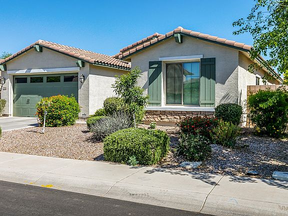 2748 E Rakestraw Ln-2