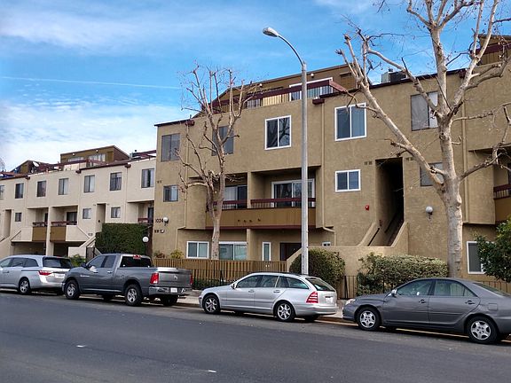 5th image of 1024 S Marengo Ave #11