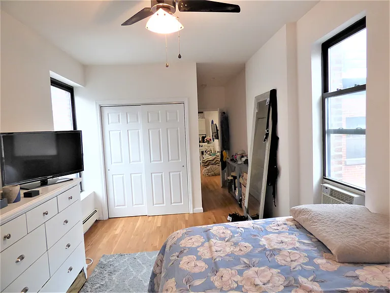 218 E 14th St #5R — Photo 11
