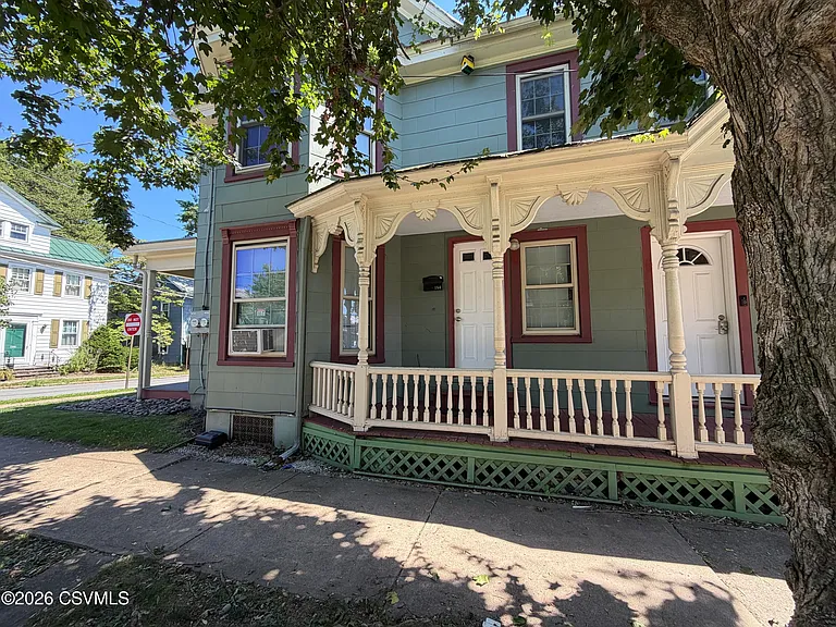 154 E 4th St — Photo 1