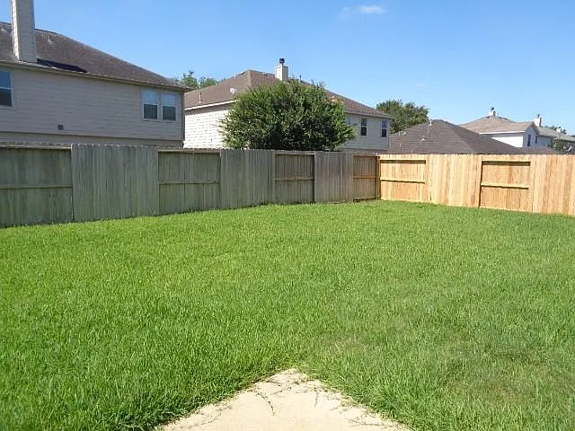 16715 Canyon Whisper Dr — Photo 28
