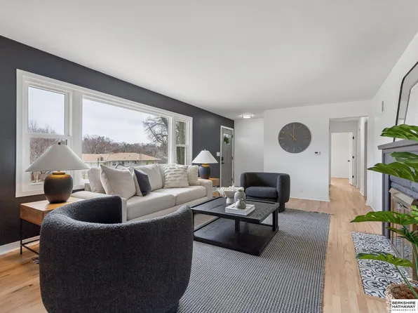 1112 S 93rd Ave, Omaha, NE 68124