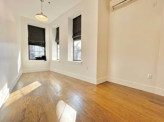 Rented by Doorway NYC, LLC | media 33