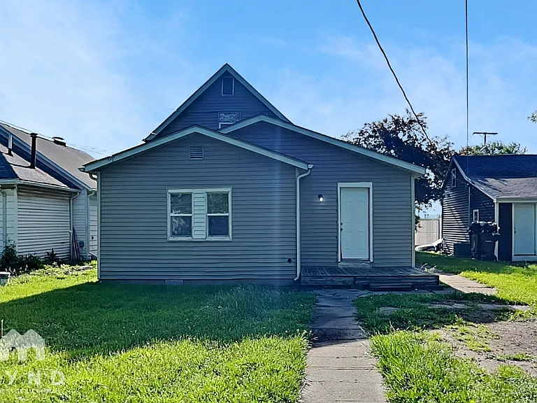 2405 S 7th St — Photo 11