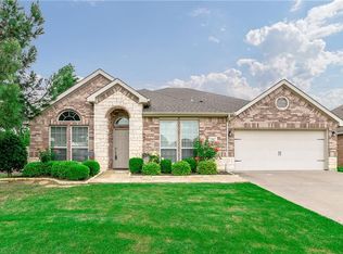 7832 Black Willow Ln, Arlington, TX 76002