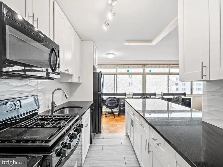2401 H St NW #804 — Photo 9