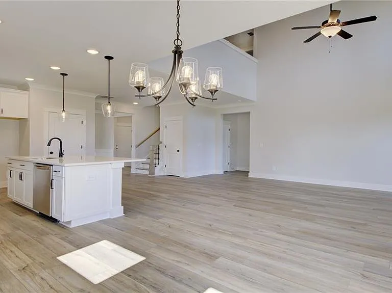 6904 Lancelot Ct — Photo 20