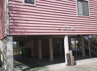 111 S Oak Dr, Surf City, NC 28445