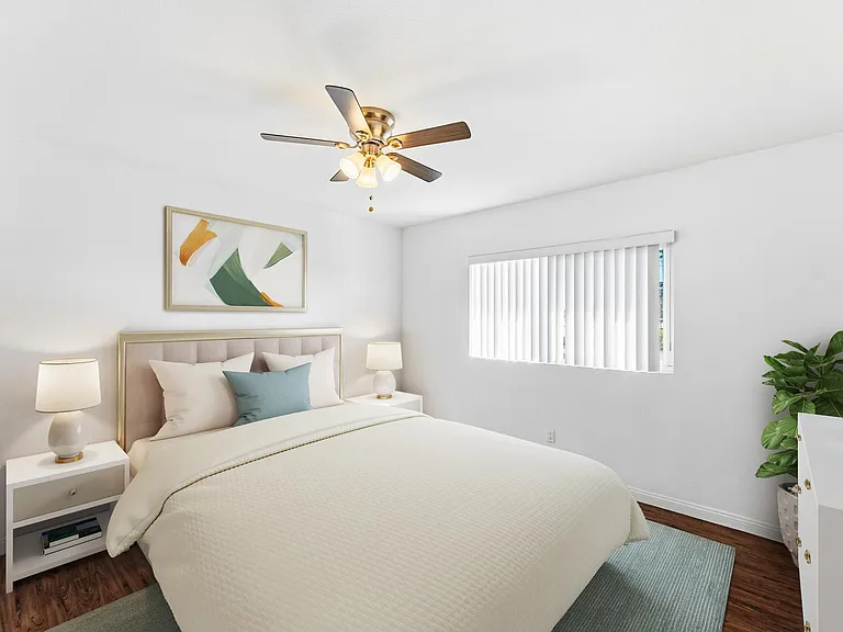 Elmwood Apartments — Photo 10
