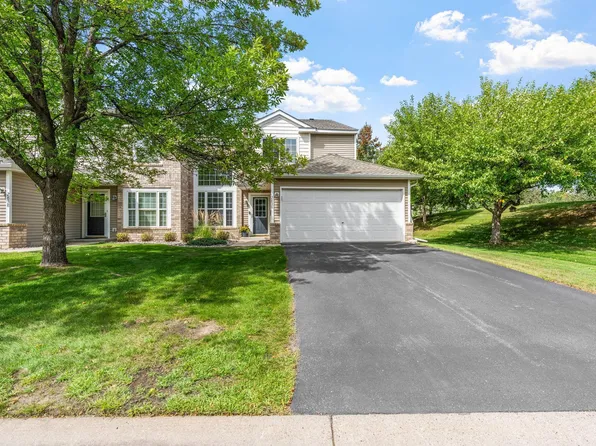 2836 Coach Ct, Chanhassen, MN 55317