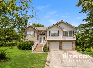 587 Dove Ln, Stone Mountain, GA 30087
